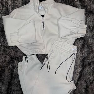 ARITZIA TNA SWEAT-FLEECE SET IN ICE GREY